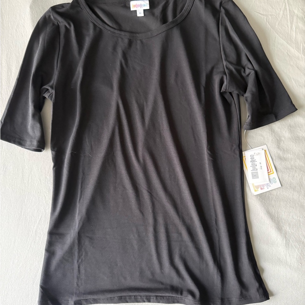 LuLaRoe Black Gigi Blouse